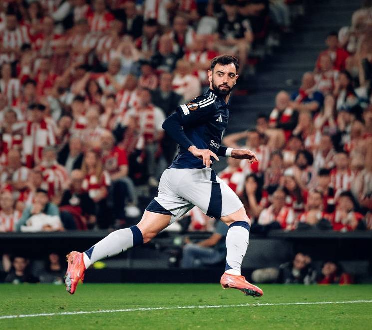 狂欢夜！切尔西4-1大胜，曼联3-0攻克魔鬼主场，热刺有望会师红魔