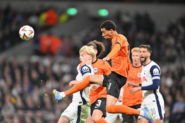 5500万镑报价出击，切尔西能拿下1.4亿镑德甲双星之一吗？