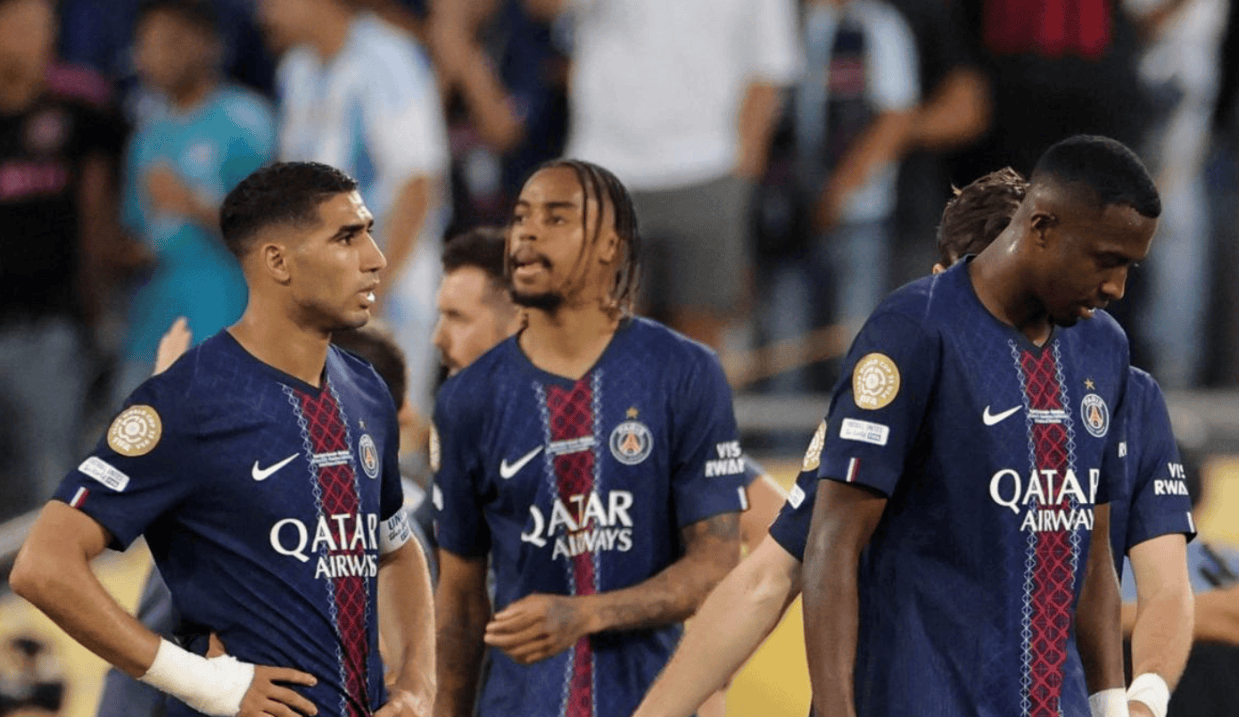 神奇！世俱杯冷门不断，37岁梅西创历史，欧冠冠军爆冷落败